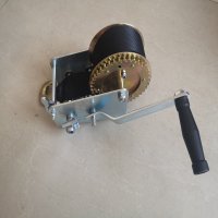 ST608202 2000-2500LBS Hand Winch with Belt 和 ST608204 3000-3500LBS Hand Winch with Belt